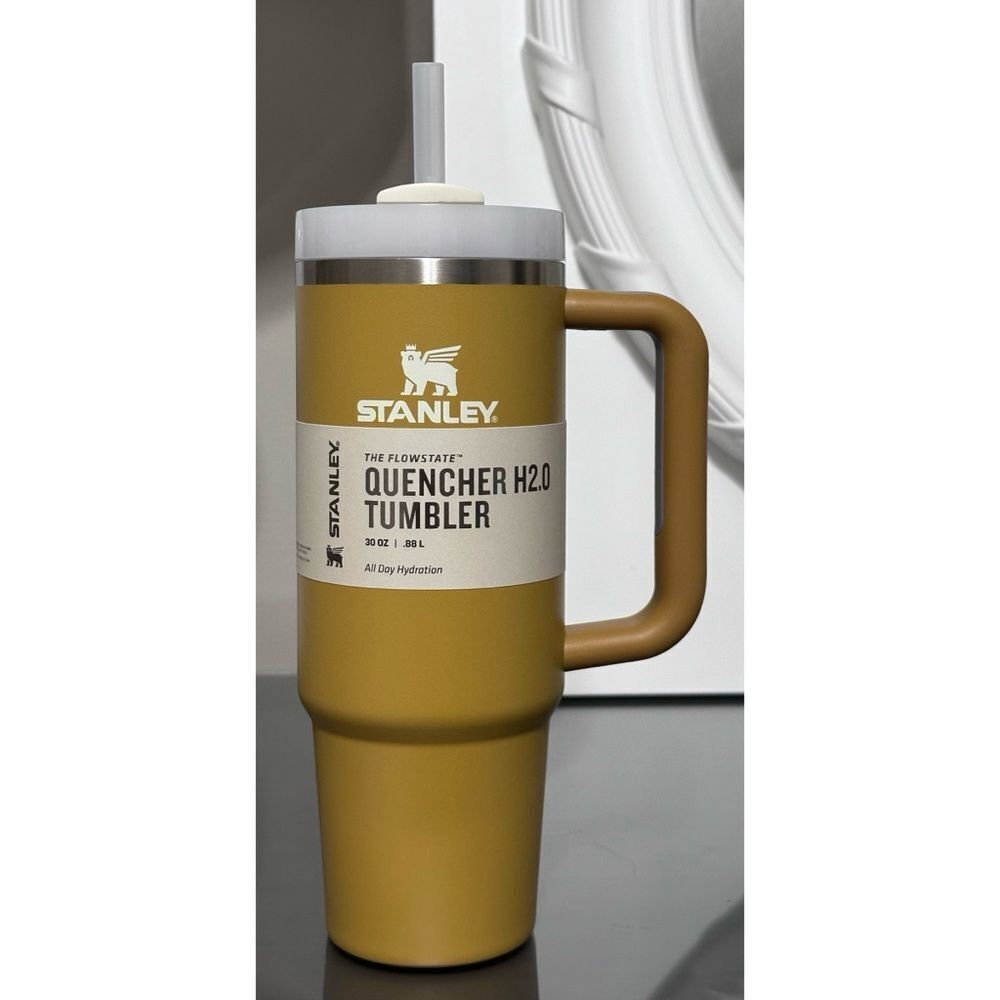 Stanley Quencher H2.0 FlowState Tumbler 30oz, YARROW YELLOW‎